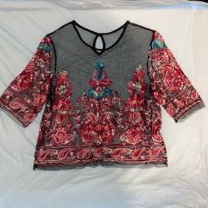 New Embroidered Mesh Short Sleeved Top